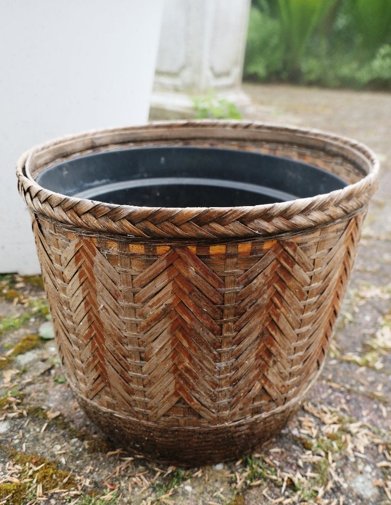 Grote gevlochten bloempot / plantenmand met binnenpot, Tuin en Terras, Bloempotten, Overige materialen, Gebruikt, Rond, Balkon