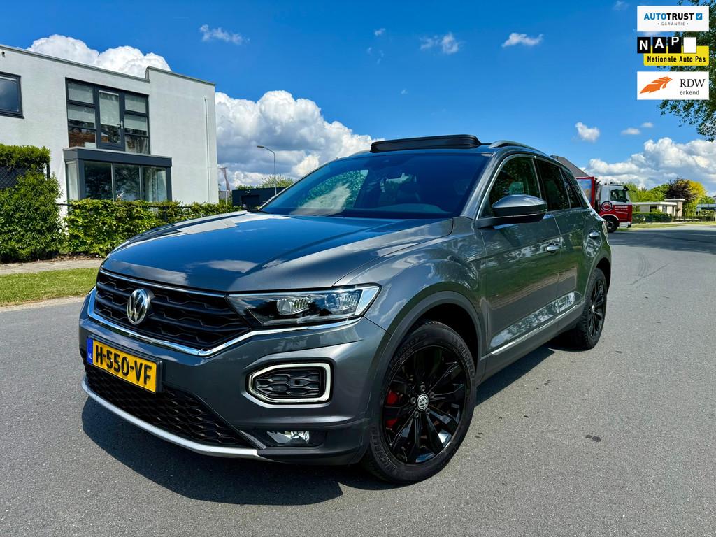 Volkswagen T-Roc 1.5 TSI Sport PANO/CLIMA/NAP/APK 10-2027, 4 cilinders, 150 pk, Bedrijf, 19 km/l