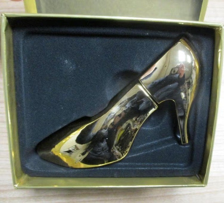 GLAMOUR&HEELS EAU de PARFUM THE GOLDEN EDITION  NIEUW, Sieraden, Tassen en Uiterlijk, Verzenden, Nieuw