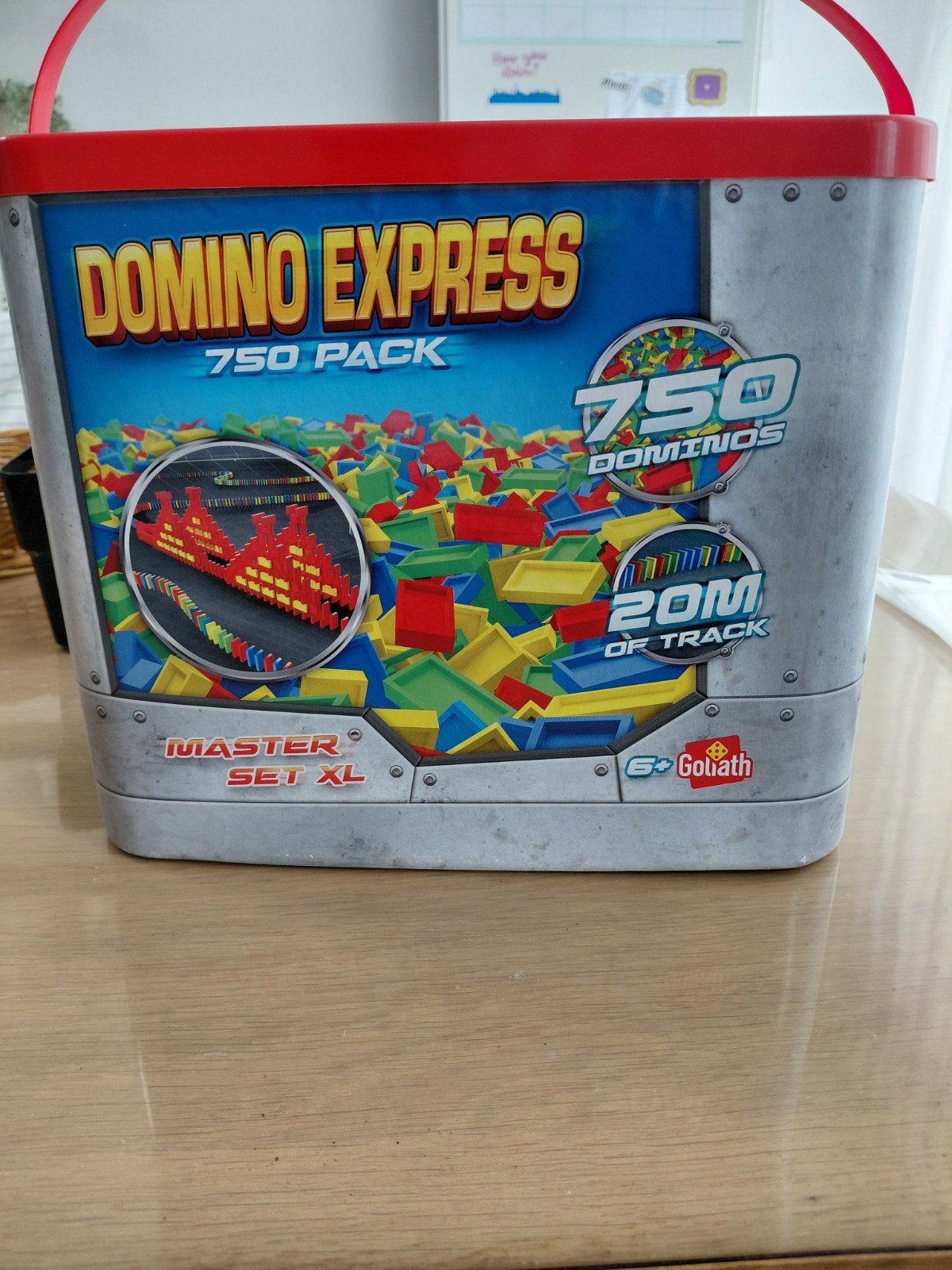 Domino express - grote doos, Ophalen, Zo goed als nieuw, Jongen of Meisje