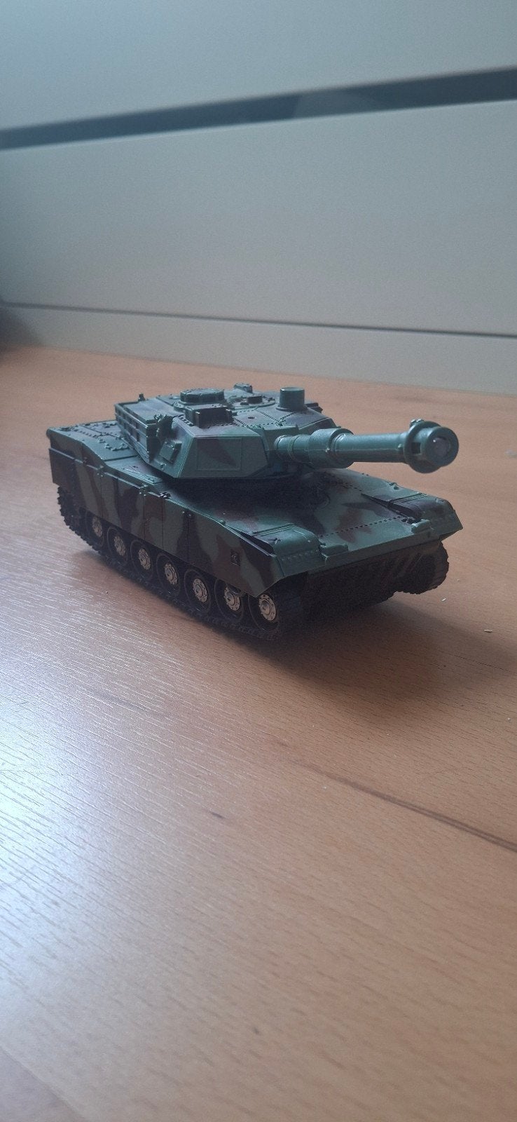 Militair speelgoedtank model - Groen camouflage, Ophalen of Verzenden, Zo goed als nieuw