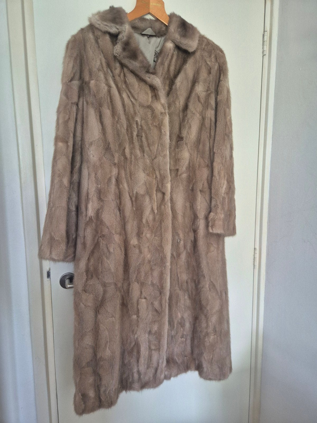 Vintage nertsen bontjas van Maison Godefroy uit Delft, Kleding | Dames, Maison Godefroy, Ophalen of Verzenden, Zo goed als nieuw