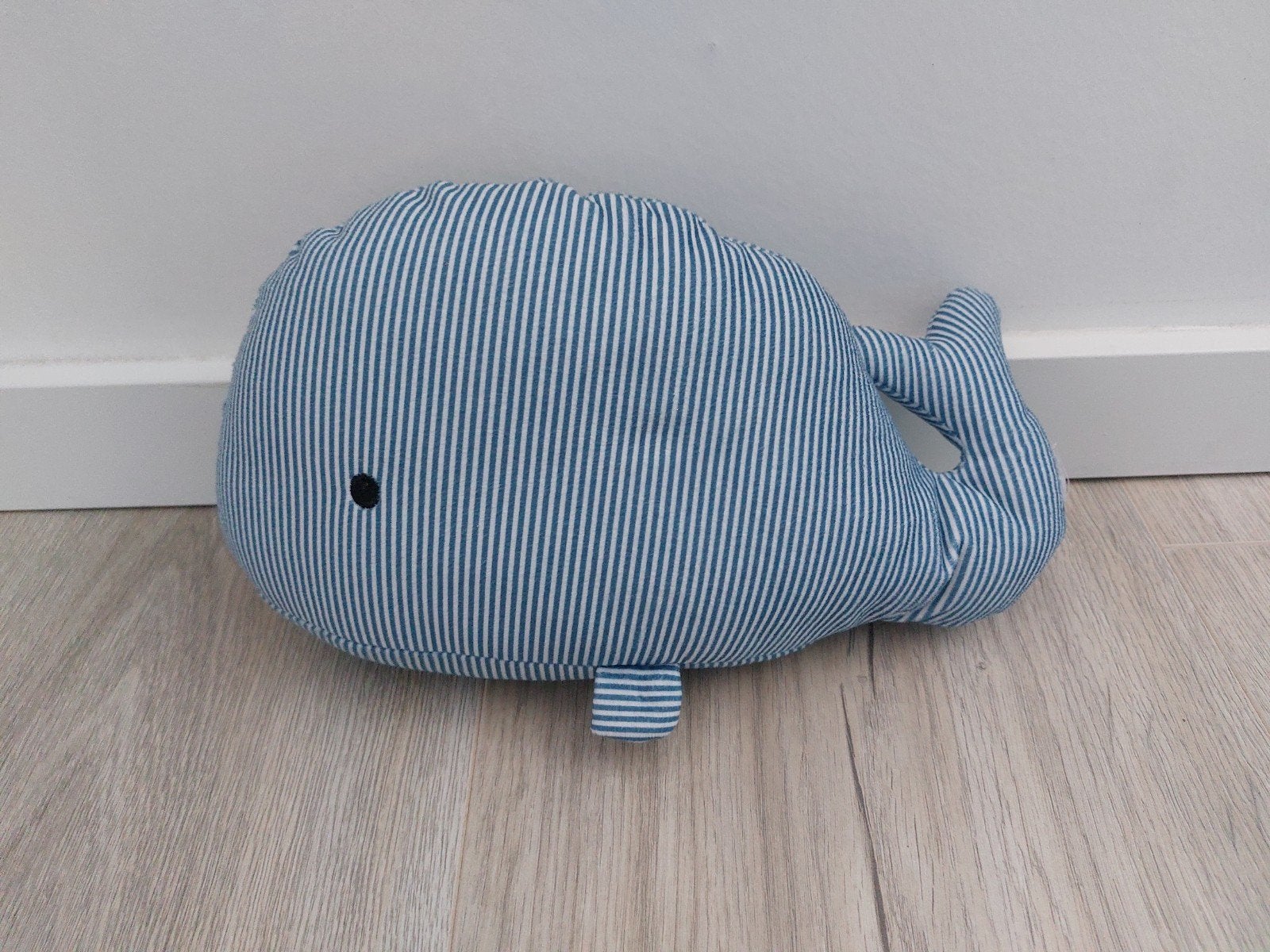 Knuffel Zeeman walvis blauw streep L1850, Kinderen en Baby's, Ophalen of Verzenden, Zo goed als nieuw, Overige typen
