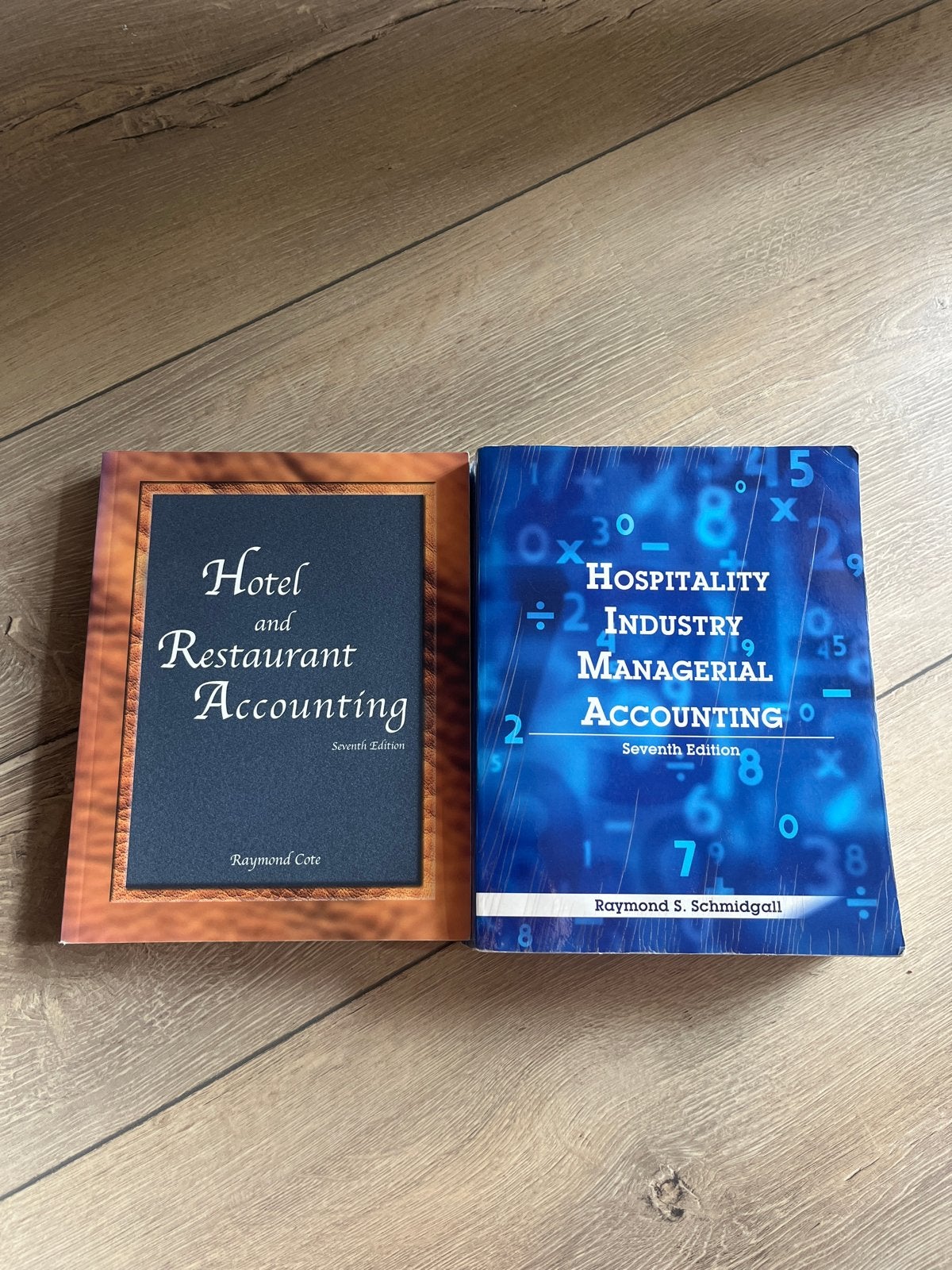 2 studieboeken Hoge Hotelschool: Accounting & Managerial Acc, Boeken, Ophalen, Beta, Gelezen, HBO