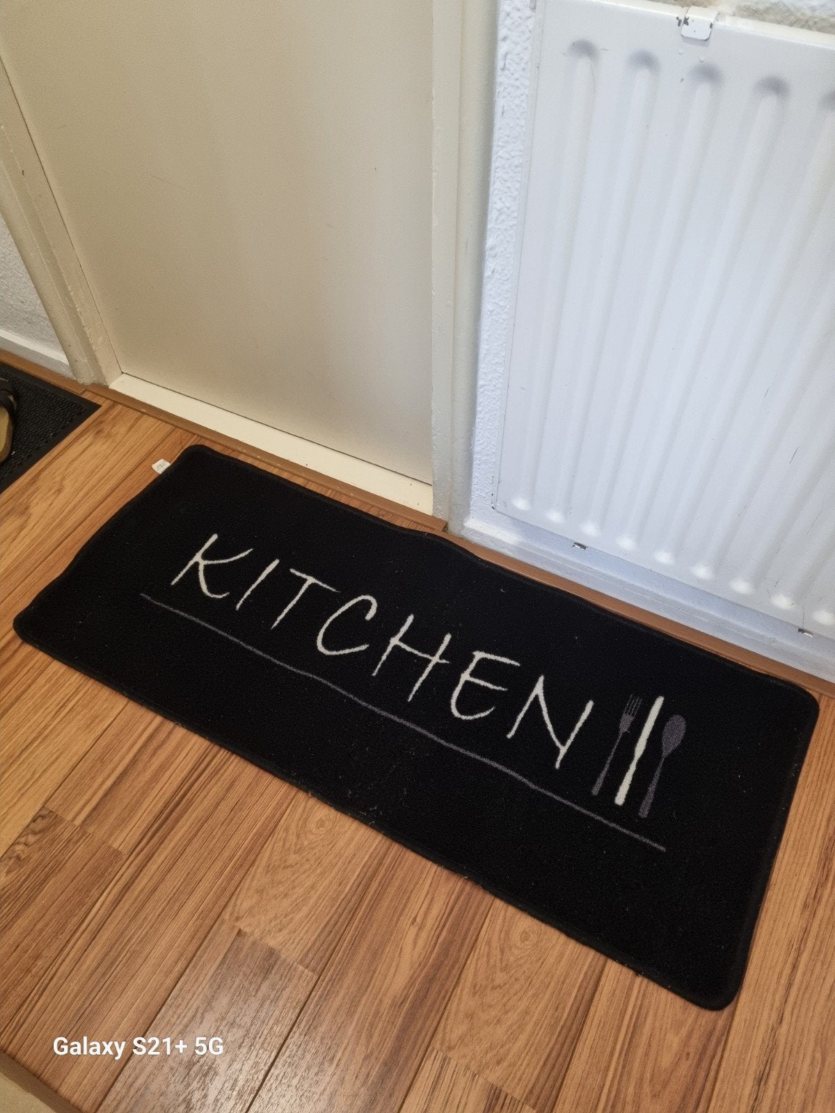 Zwarte keukenmat met 'KITCHEN' opdruk, Ophalen of Verzenden, Gebruikt, Zwart, Textiel