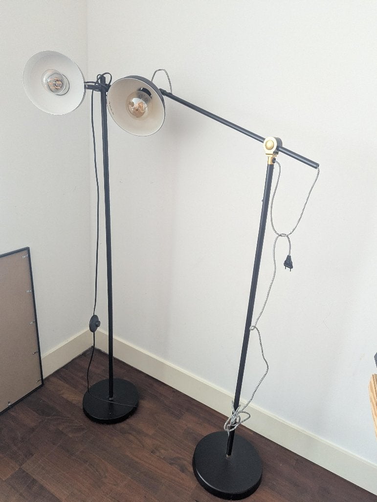2x Vloerlamp / leeslamp zwart — IKEA + Kwantum — MOET WEG, Ophalen, Zo goed als nieuw, 150 tot 200 cm