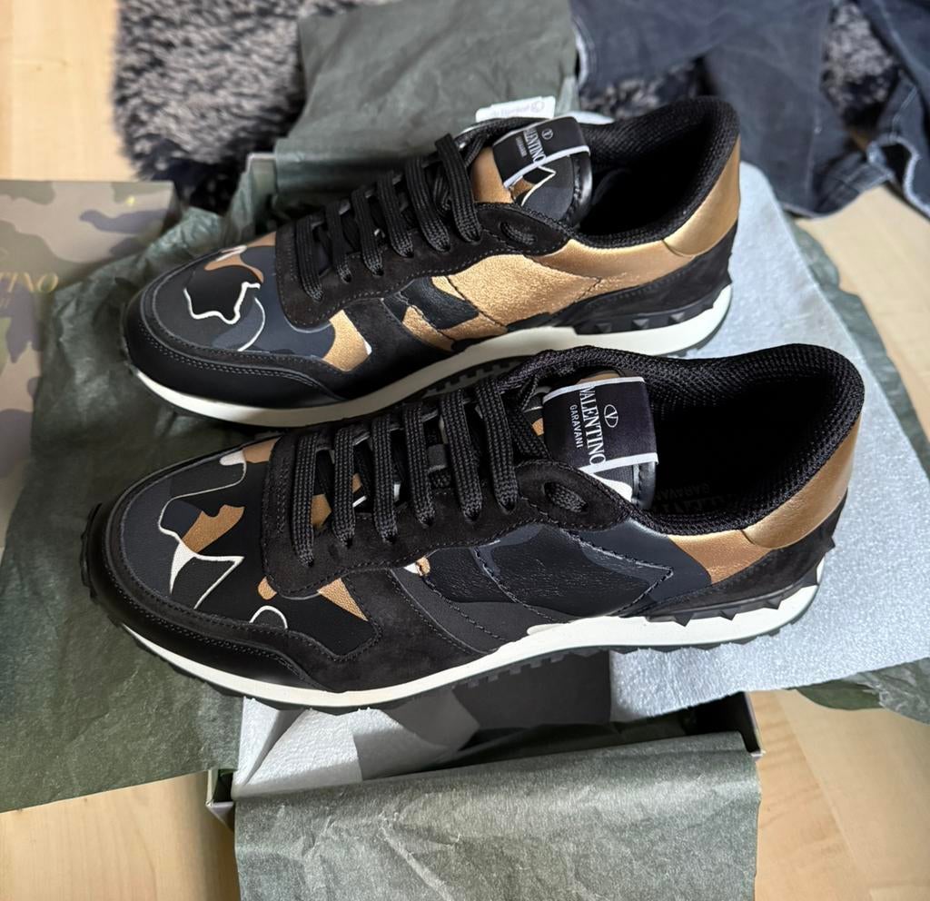Valentino Garavani Rockrunner NIEUW maat 42, Kleding | Dames, Schoenen, Wit, Nieuw, Ophalen of Verzenden, Sneakers of Gympen