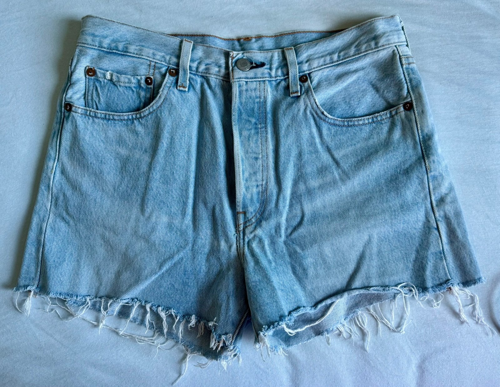 LEVI’s 501 shorts w28, Ophalen of Verzenden, Zo goed als nieuw, Blauw, W28 - W29 (confectie 36)