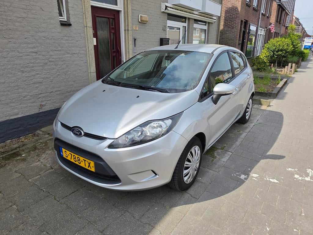 Ford Fiësta 1.25 60KW 5DR 2012 Grijs Nieuwe APK,, Auto's, Ford, Particulier, Fiësta, USB, Benzine, Hatchback, Handgeschakeld, Geïmporteerd