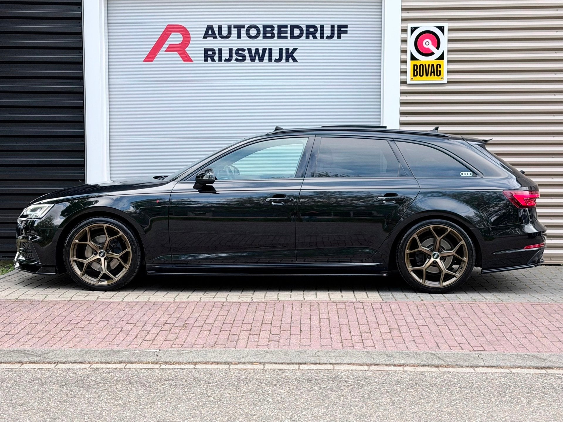 Audi A4 Avant 1.4 TFSI Sport S line black edition Pano/Keyle, Auto's, Audi, Voorwielaandrijving, 1345 kg, Gebruikt, Euro 6