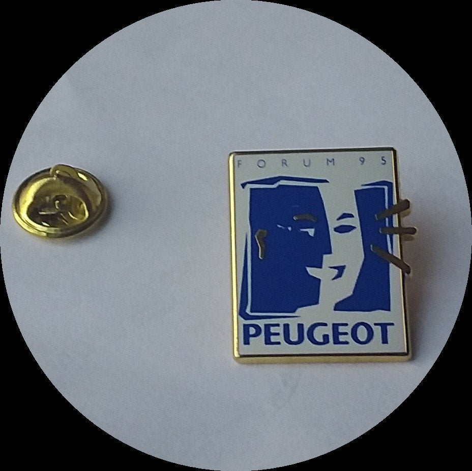 PEUGEOT pin, blauw geëmailleerd, Verzamelen, Speldjes, Pins en Buttons, Ophalen of Verzenden, Zo goed als nieuw, Transport, Speldje of Pin