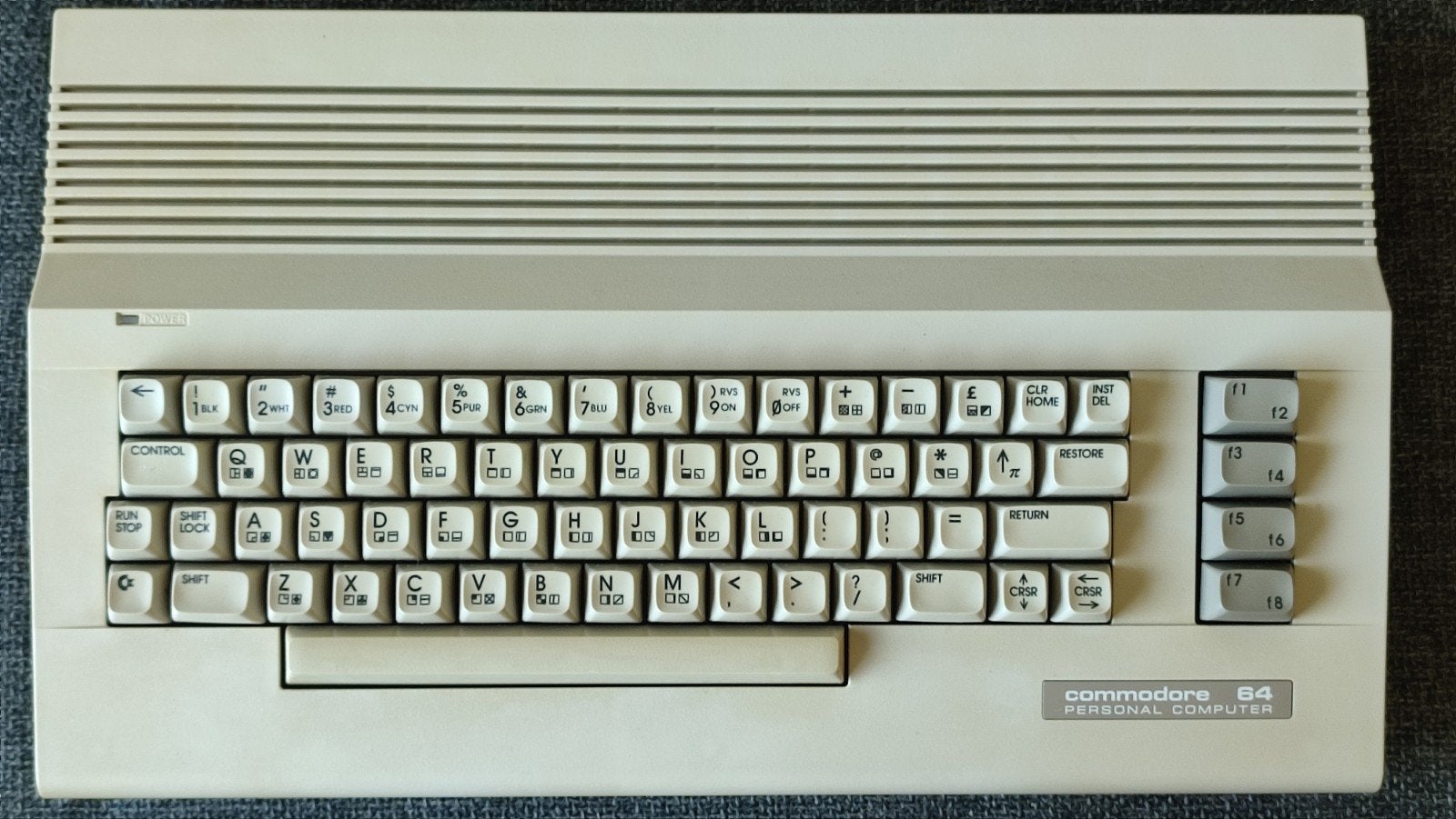 Commodore 64 C met chips op sockets!, Ophalen of Verzenden, Commodore