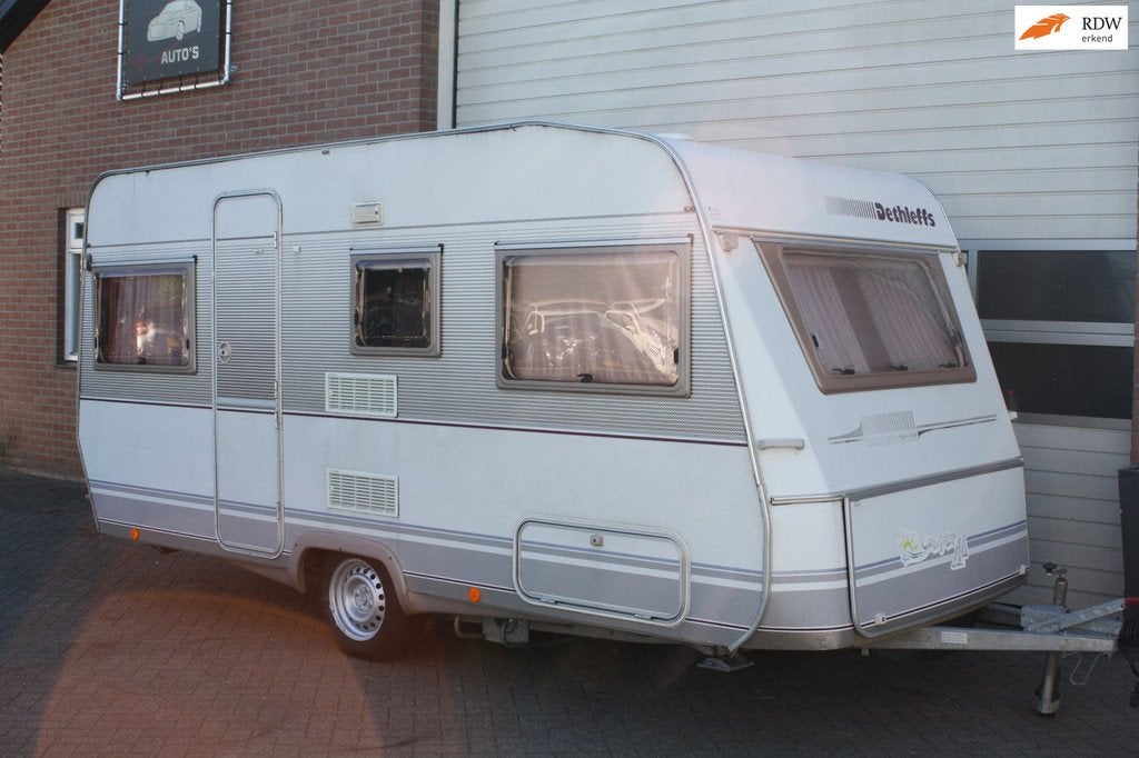 Dethleffs RG4 4 Persoons, Voor Tent, Vast Toilet, Treinzit,, Caravans en Kamperen, Bedrijf, 750 - 1000 kg, Dethleffs