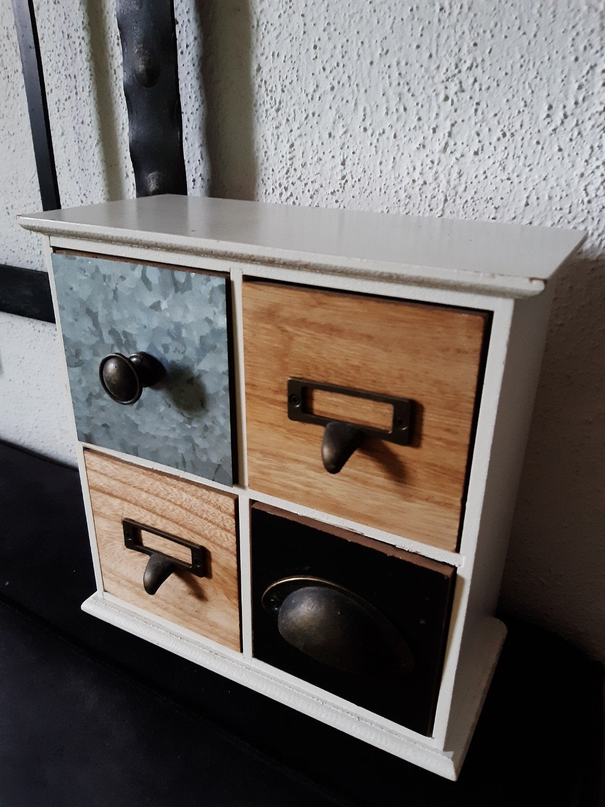 kl stoer brocante kastje, 4 verschillende lades,handgreepjes, Ophalen of Verzenden