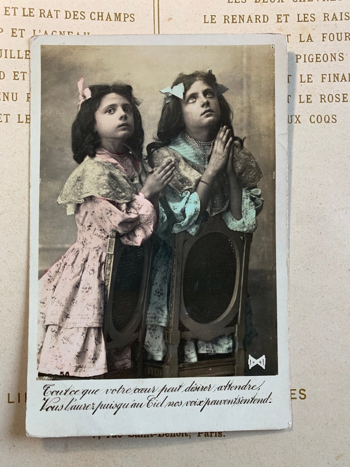 Biddende meisjes (HH), Ophalen of Verzenden, Voor 1920, Gelopen, Kinderen