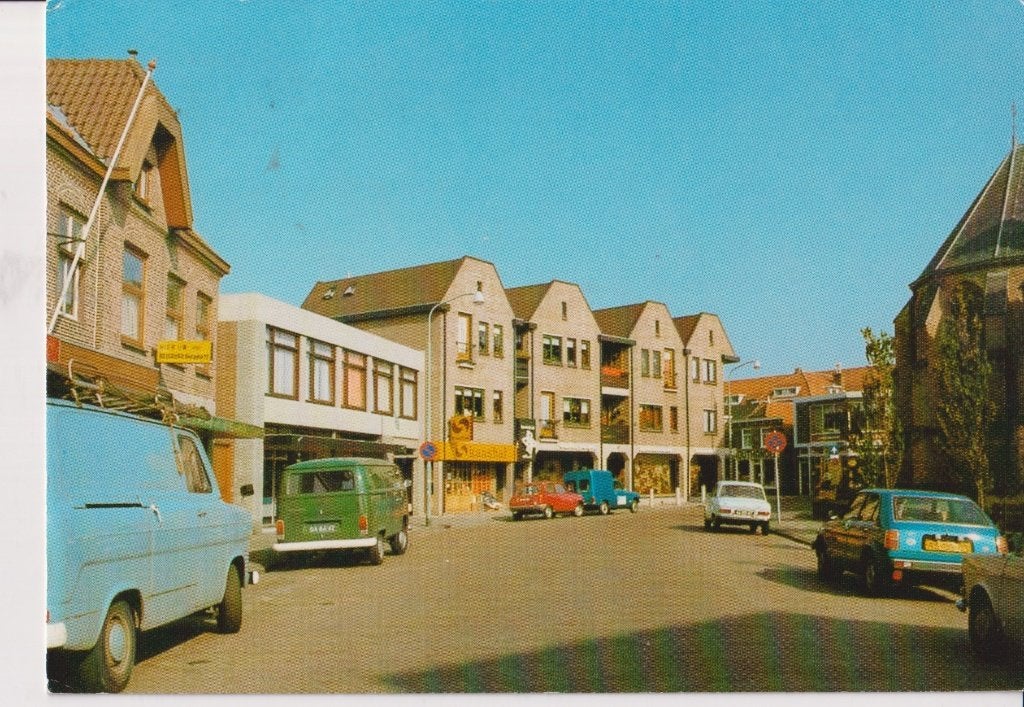 Monster, met auto's Honda Civic, Volkswagen BUS T2, Ophalen of Verzenden, 1960 tot 1980, Gelopen, Zuid-Holland