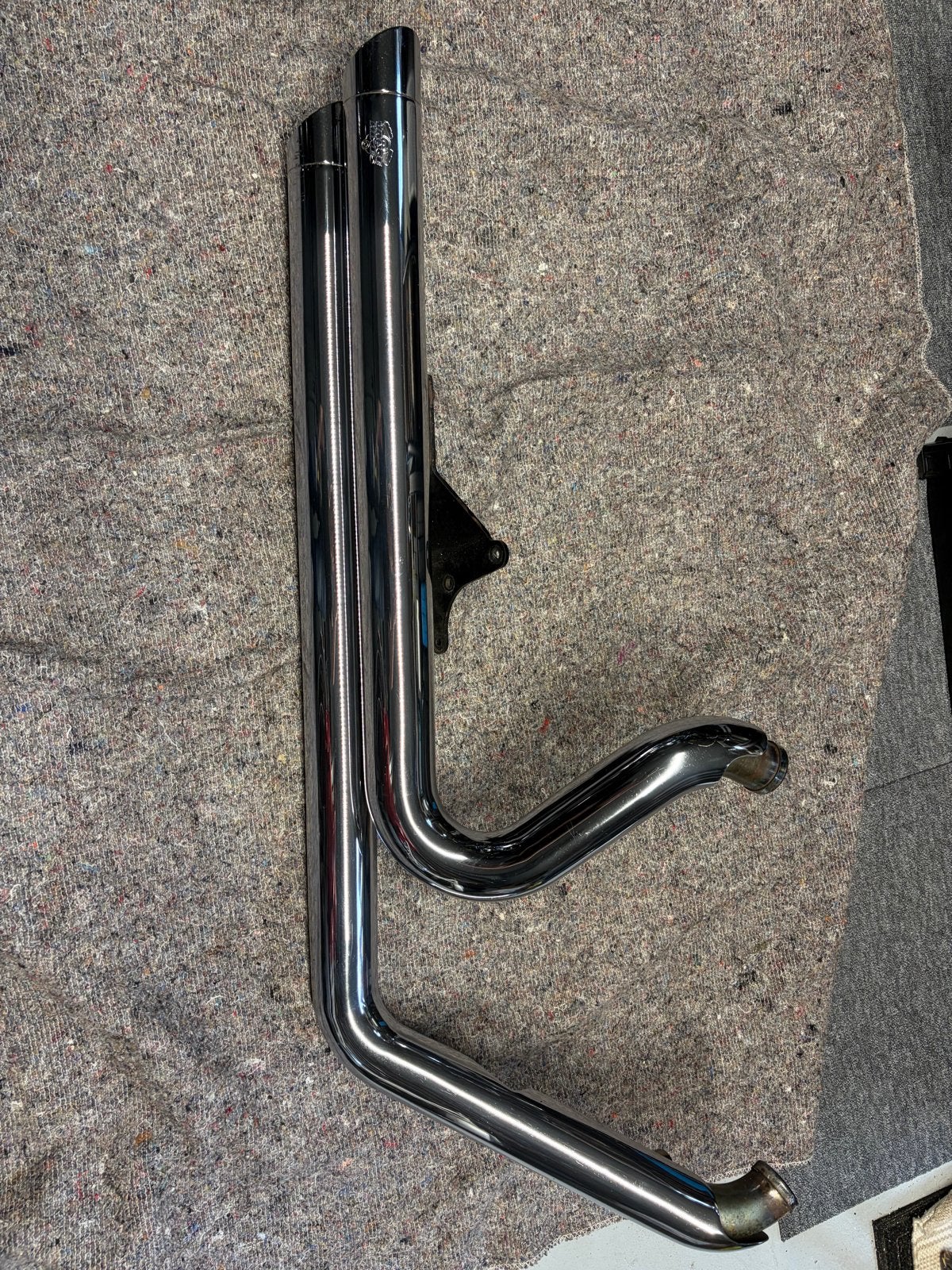 Vance & Hines Staggered Uitlaat Harley Street Bob 2006, Ophalen, Gebruikt