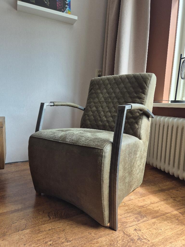 Fauteuil groen (knight), Huis en Inrichting, Ophalen, Zo goed als nieuw, Industrieel, 50 tot 75 cm