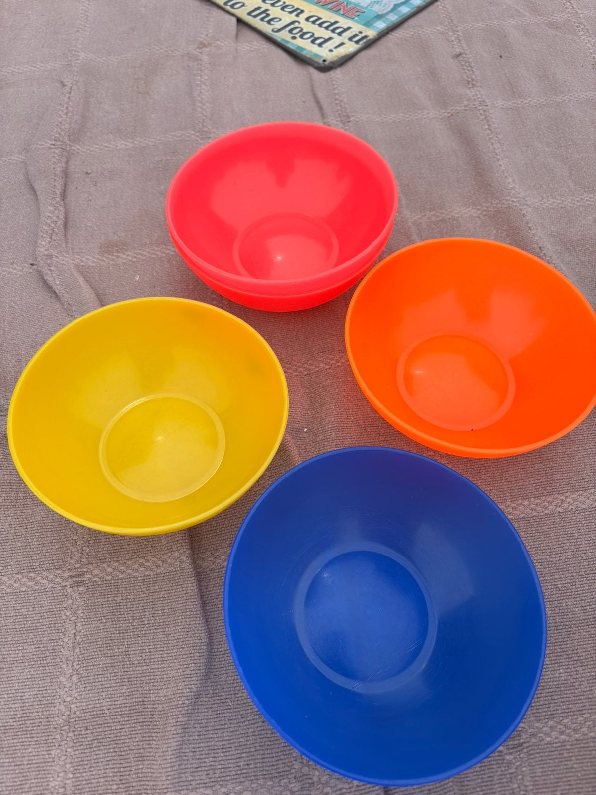 5 kleuren kommetjes, Ophalen of Verzenden, Zo goed als nieuw, Bak of Kom