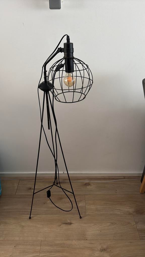 hele mooie industriele lamp, Huis en Inrichting, Lampen | Vloerlampen, Ophalen, Zo goed als nieuw, Minder dan 100 cm