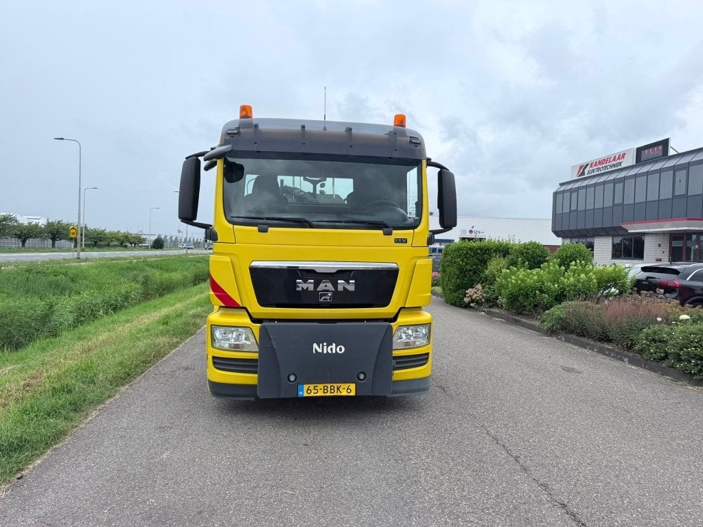 MAN trekker met PTO, Euro 5, Zwart, 320 pk, MAN