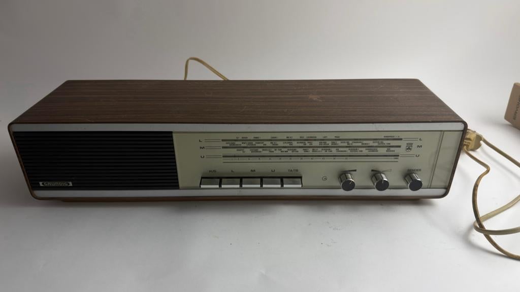 Vintage Grundig RF410 Radio - Klassieke Ontvanger, Audio, Tv en Foto, Radio's, Ophalen, Gebruikt, Radio