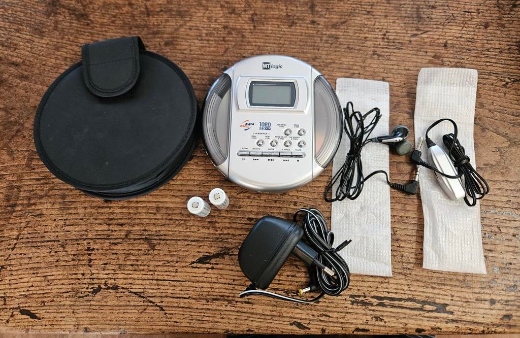 MT Logic Draagbare CD/MP3/WMA Speler met Accessoires, Ophalen of Verzenden, Zo goed als nieuw, Overige merken, Draagbaar