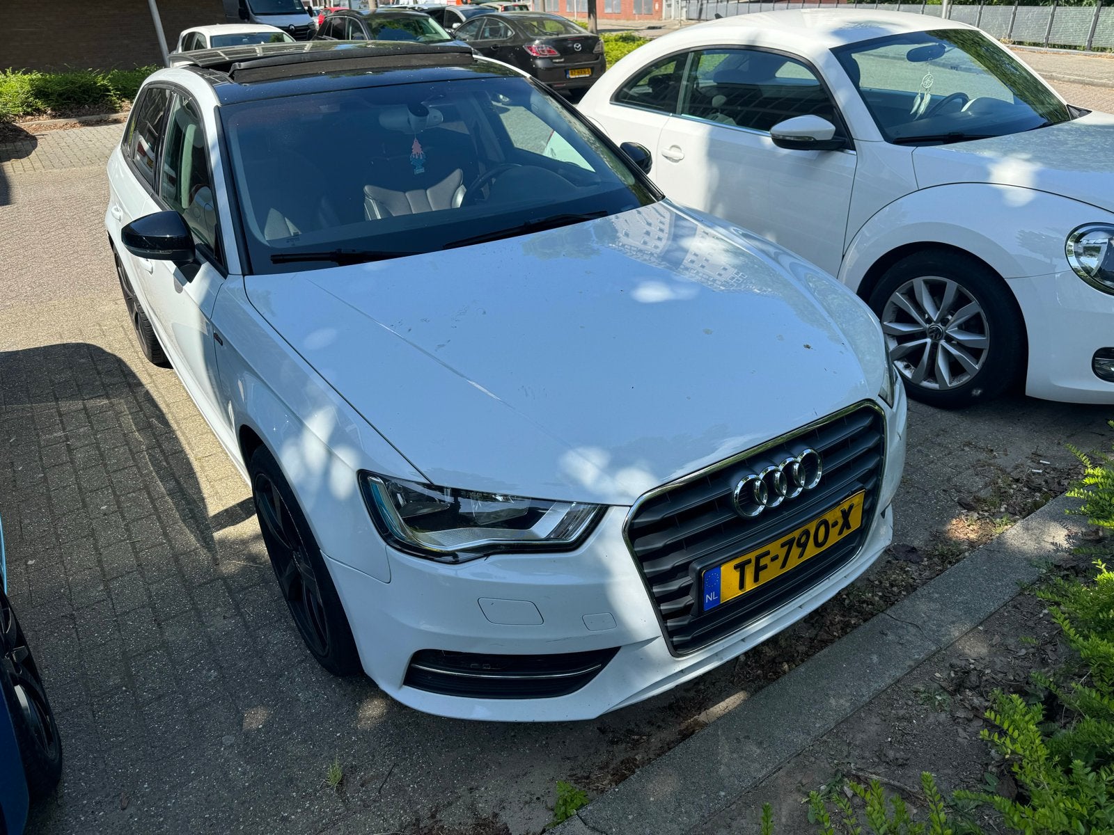 Audi A3 1.6 TDI 81KW Sportback S-tronic 2015 Wit, Auto's, Audi, Zwart, 4 cilinders, Leder en Stof, Wit
