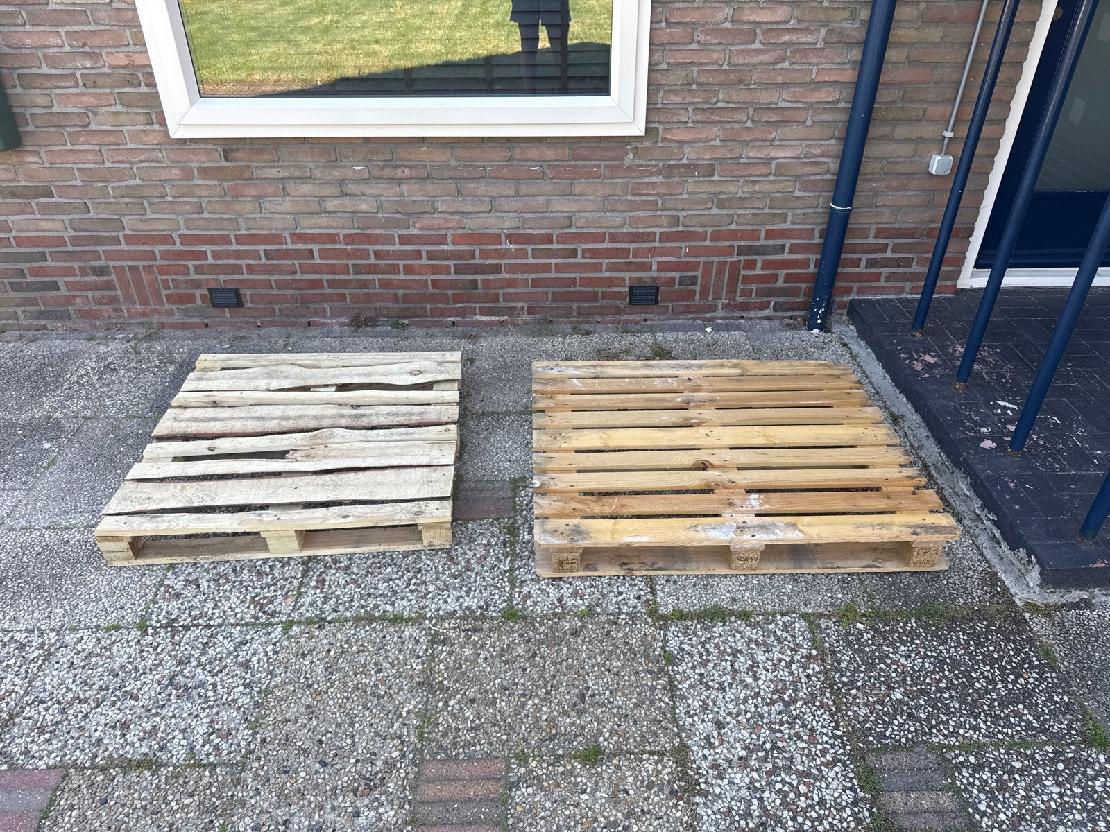 Gebruikte Pallets - 2 stuks, Doe-het-zelf en Verbouw, Ophalen, Gebruikt, 50 mm of meer, Pallet