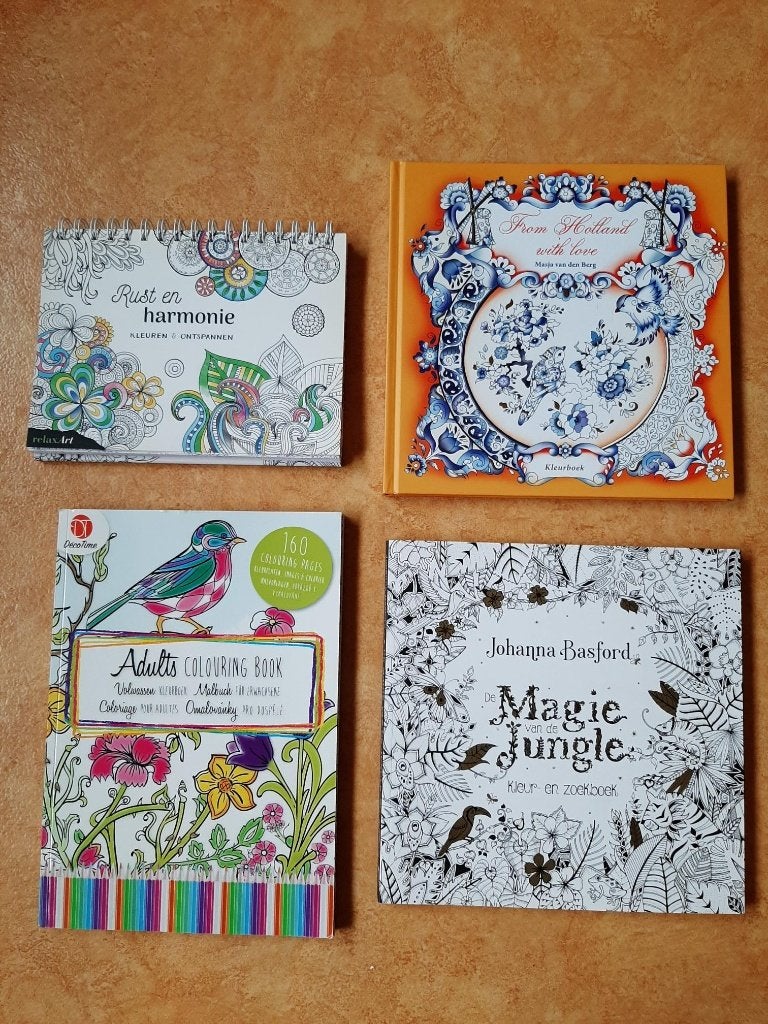 4 Kleurboeken voor volwassenen, Ophalen, Zo goed als nieuw, Papier, Schets- of Tekenboek