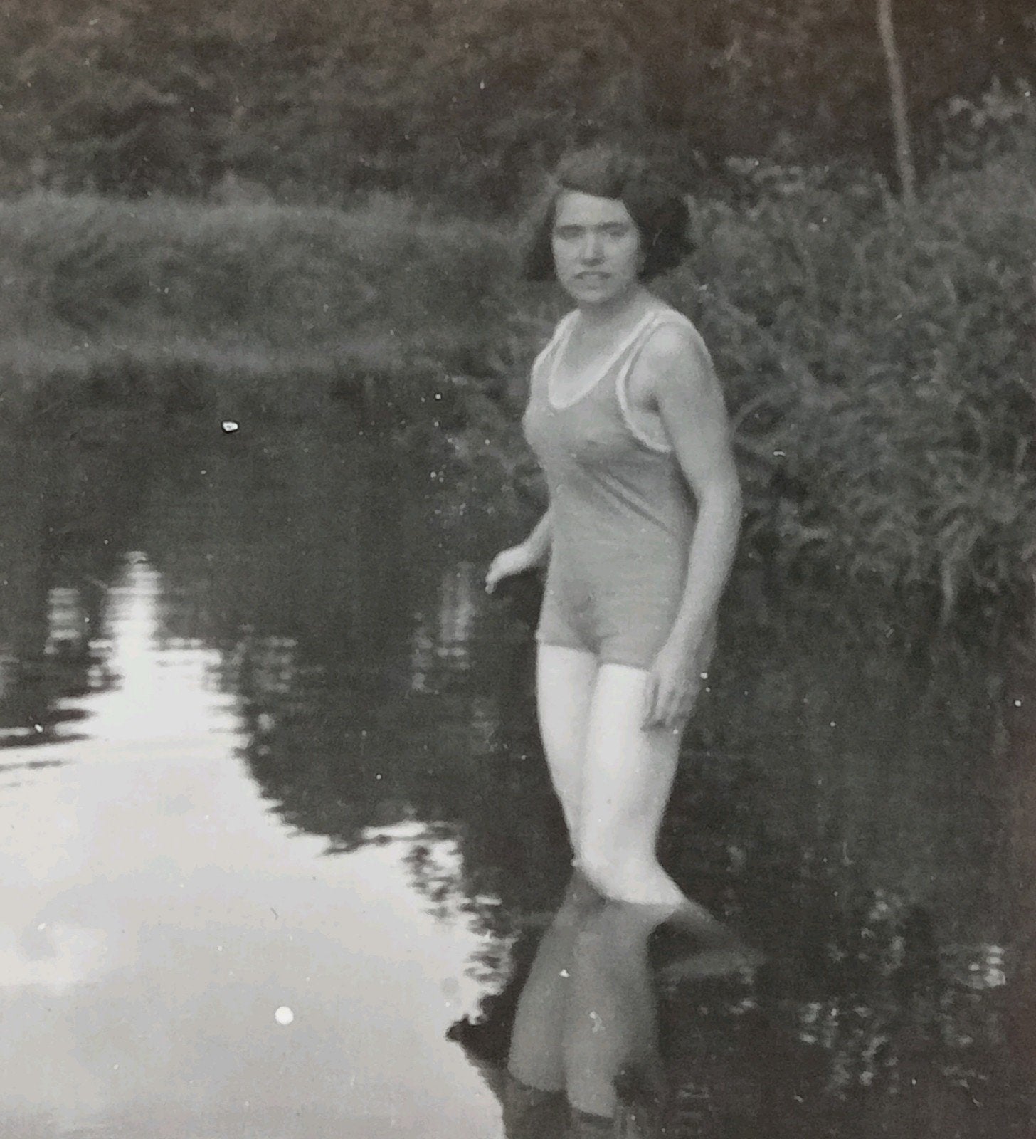 Vrouw in badpak Frankrijk september 1933, Verzamelen, Ophalen of Verzenden, Voor 1940, Gebruikt, Overige onderwerpen
