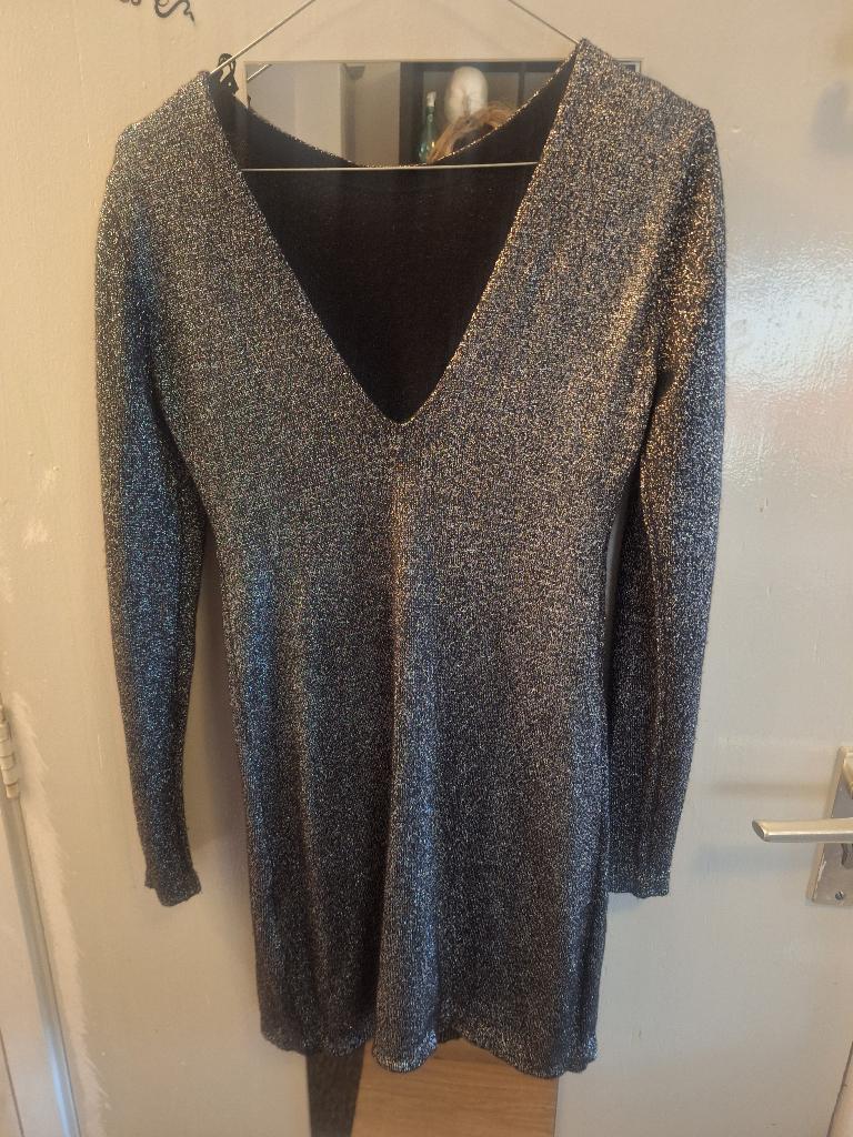 Elegante grijze stretch gala glitterjurk, maat XS/S, Kleding | Dames, Gelegenheidskleding, Galajurk, Ophalen of Verzenden, Zo goed als nieuw