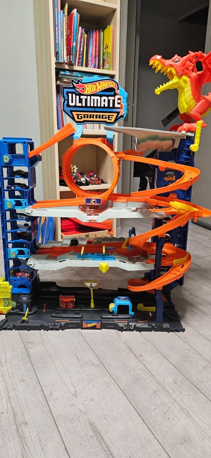 Hot Wheels Ultimate Garage met 20 auto's, Ophalen, Zo goed als nieuw