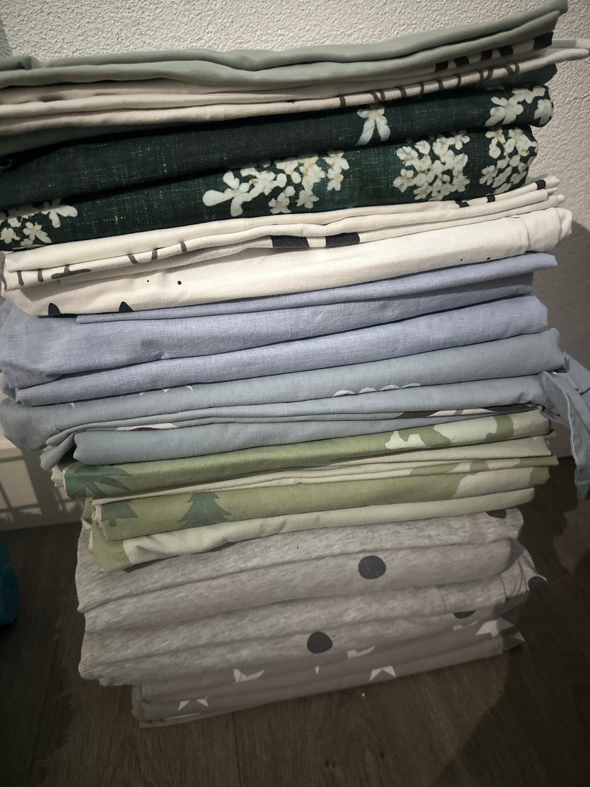 12x H&M eenpersoons dekbedovertrek met kussensloop, Gebruikt, Overige merken, Ophalen of Verzenden, Set van meerdere stuks