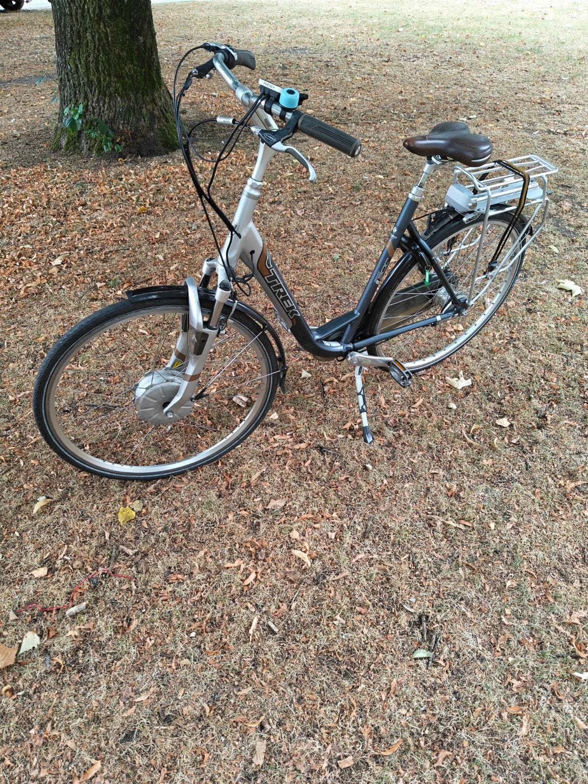 Trek Navigator T300 Elektrische Fiets - Gebruikt, Fietsen en Brommers, Gebruikt, 51 tot 55 cm, 30 tot 50 km per accu, Ophalen