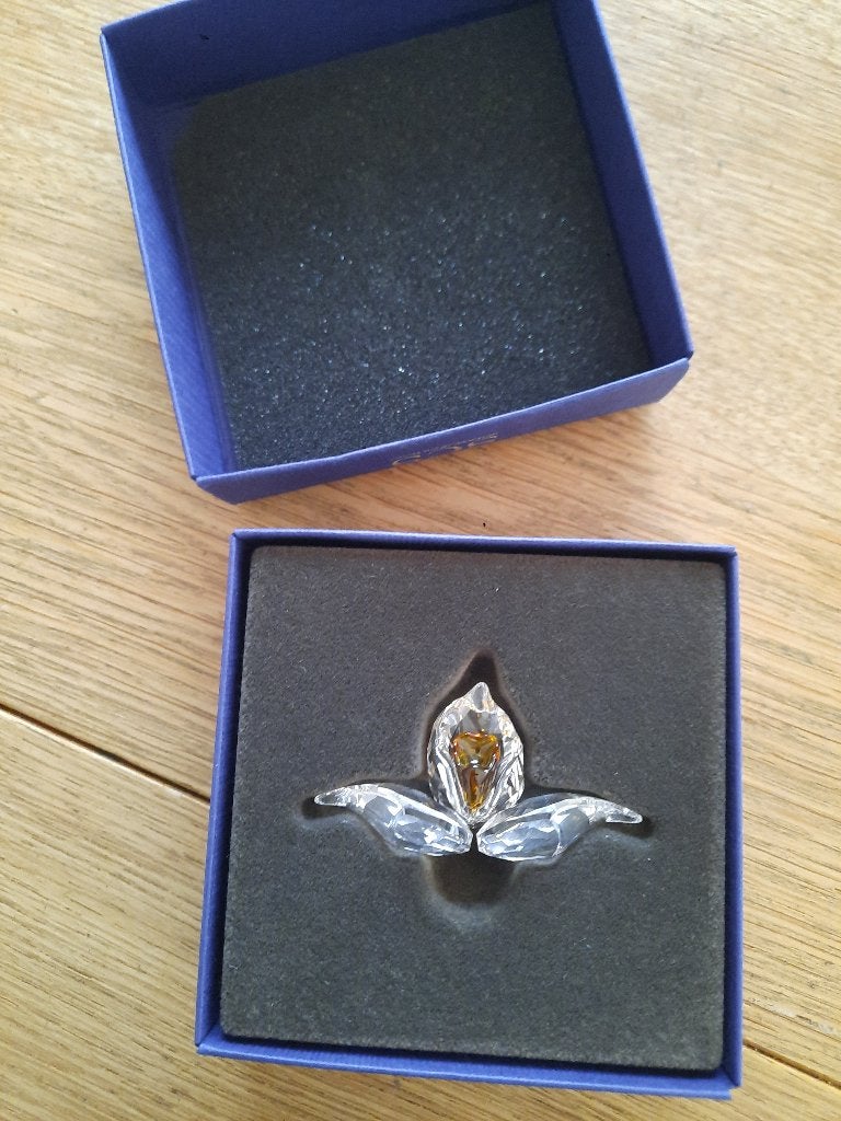 Swarovski. Kelk in doosje, Verzamelen, Swarovski, Ophalen of Verzenden, Zo goed als nieuw, Figuurtje