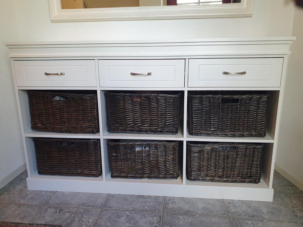 Wit dressoir met 3 lades en 6 rieten manden, Huis en Inrichting, Kasten | Dressoirs, Ophalen, Gebruikt, 25 tot 50 cm, 150 tot 200 cm