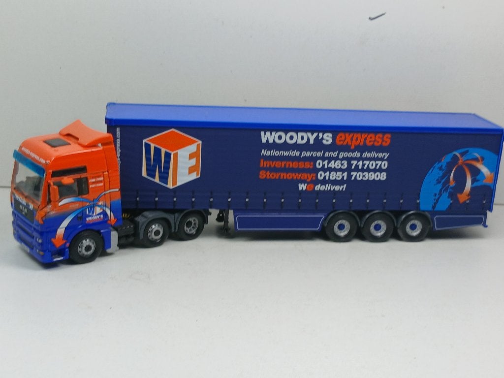 corgi 1/50  man woody,s express, Hobby en Vrije tijd, Modelauto's | 1:50, Ophalen of Verzenden, Zo goed als nieuw, Bus of Vrachtwagen
