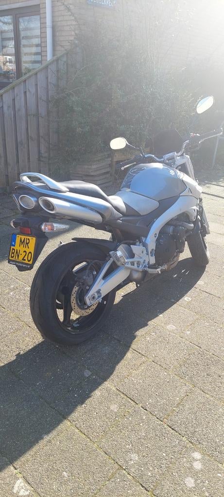 Suzuki GSR600 - Naked Bike - zilver/zwart, Ophalen, Gebruikt