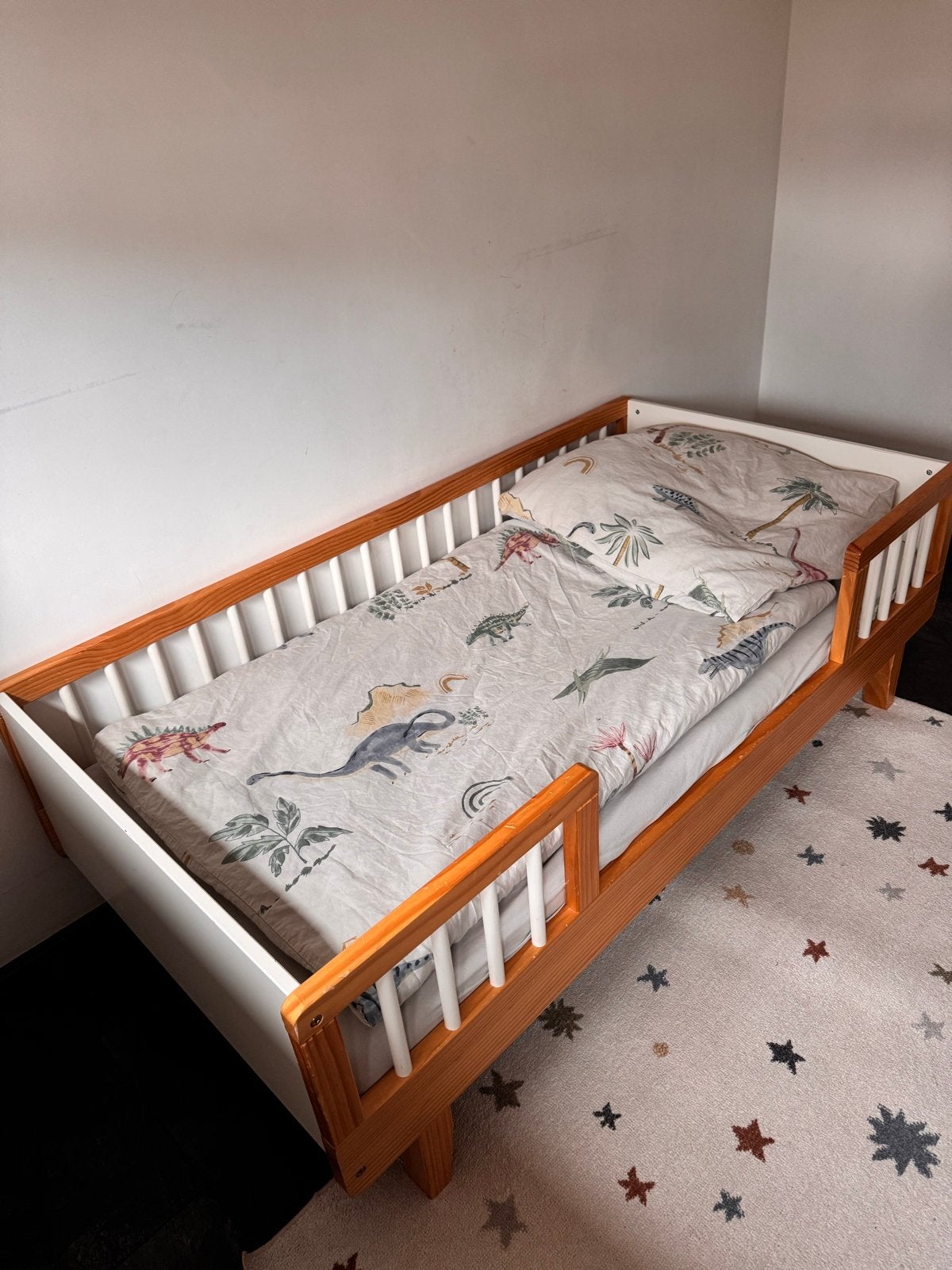 Petite Amélie Kinderbed - Zo goed als nieuw, 70 tot 85 cm, Zo goed als nieuw, Lattenbodem, 140 tot 160 cm