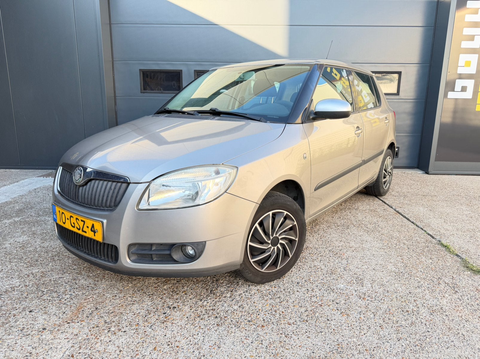 Skoda Fabia 1.4 16V Ambiente 2008 5Drs Airco Apk Cruise Nap, Auto's, Voorwielaandrijving, 40 €/maand, Zwart, 4 cilinders
