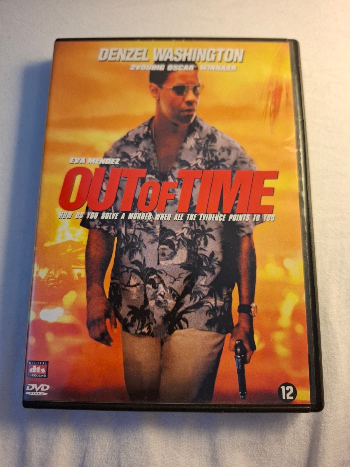 Out of Time, Vanaf 12 jaar, Ophalen of Verzenden, Zo goed als nieuw, Actiethriller