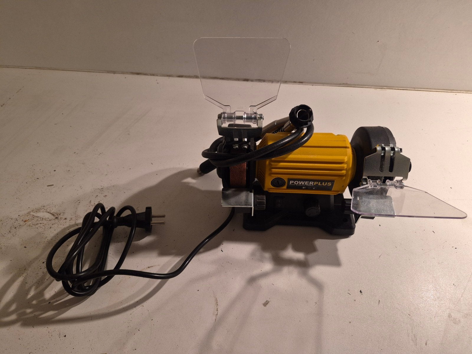 Powerplus POWX1280 Dubbele Bankslijpmachine, Ophalen of Verzenden, Zo goed als nieuw, Minder dan 700 watt, Werkbankslijpmachine