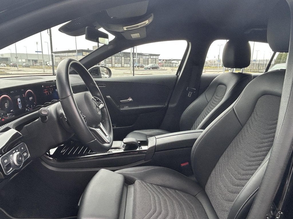 Mercedes-Benz A-klasse 180 Business Solution Style, Auto's, Mercedes-Benz, 136 pk, Gebruikt, 4 cilinders, Leder en Stof