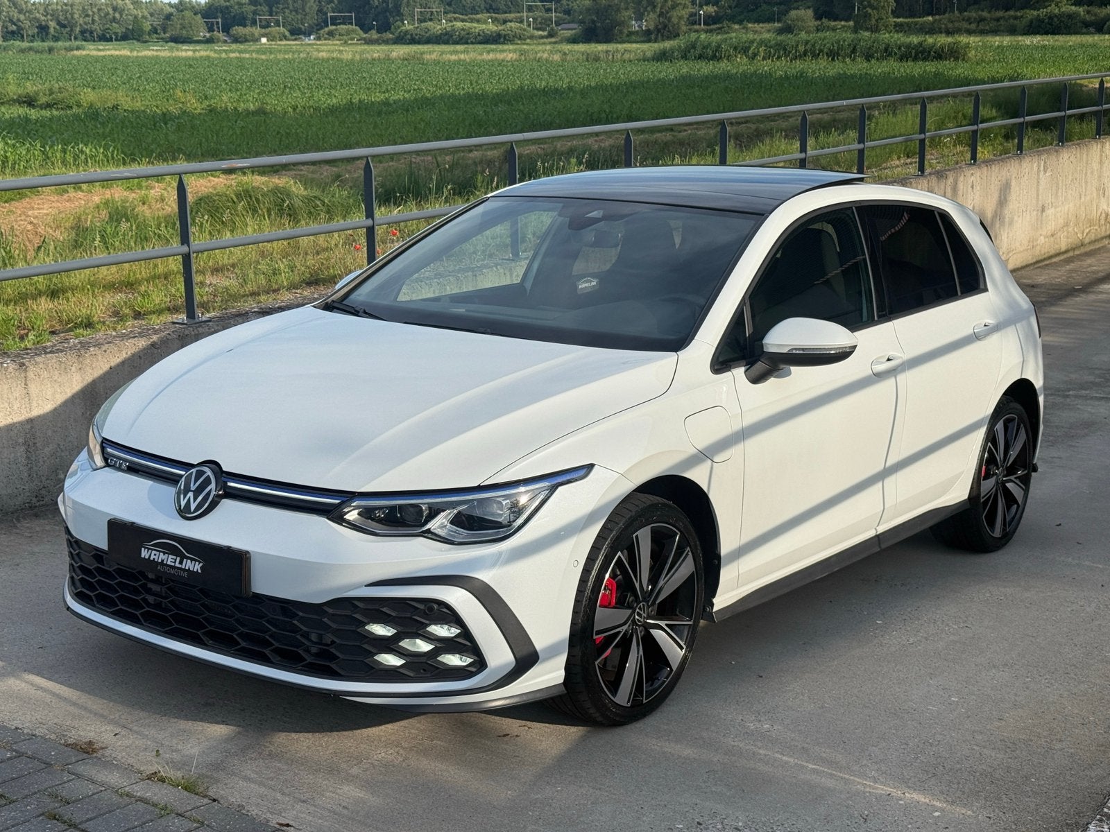 Volkswagen Golf GTE 245pk DSG 2023 Parelmoer Wit Pano/ACC, Euro 6, 4 cilinders, Leder en Stof, Wit