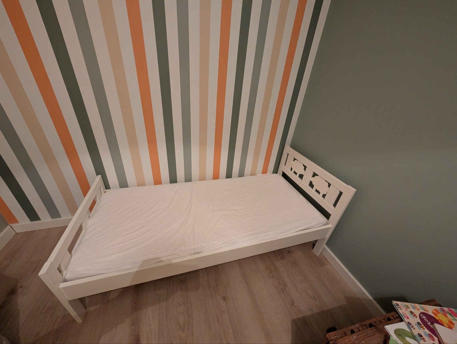 Ikea kinderbed, Ophalen, 190 cm of minder, Zo goed als nieuw, Eenpersoons
