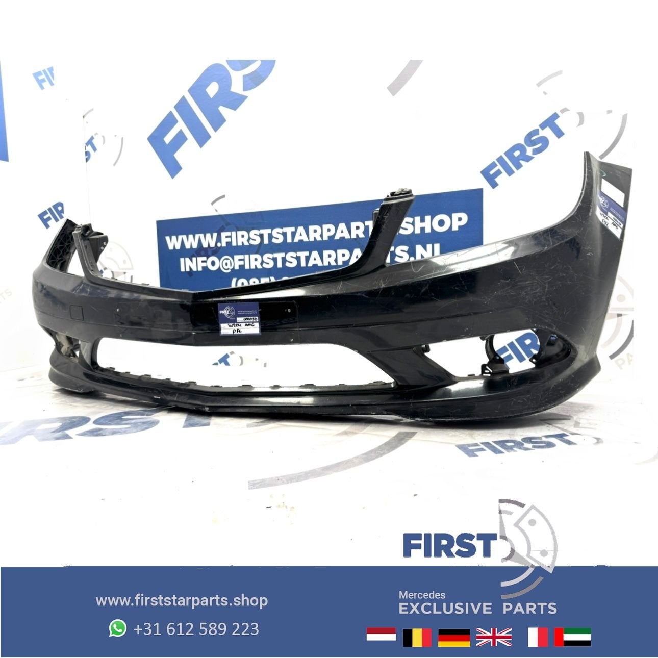 W204 AMG voorbumper PDC A2048853725 zwart wit grijs 2007-201, Gebruikt, -, Voor, Ophalen of Verzenden