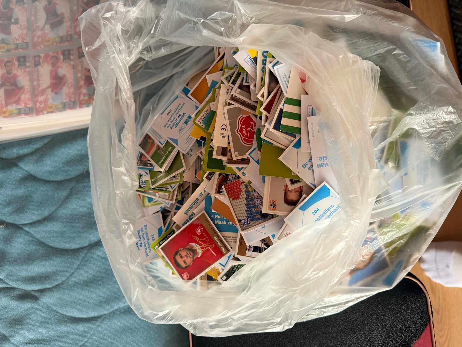 Zak vol Eredivisie stickers (diverse sets, geen topclubs), Ophalen of Verzenden, Gebruikt, Sport