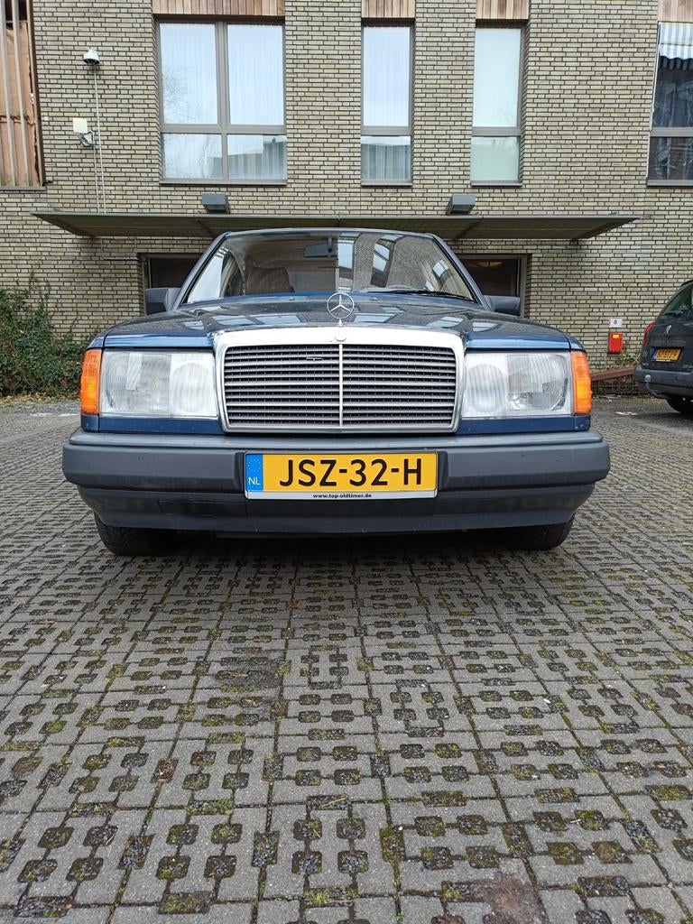 Mercedes-Benz w124 200D belastingvrij 1986 roestvrij!, 1983 cc, Blauw, 23 km/l, Diesel