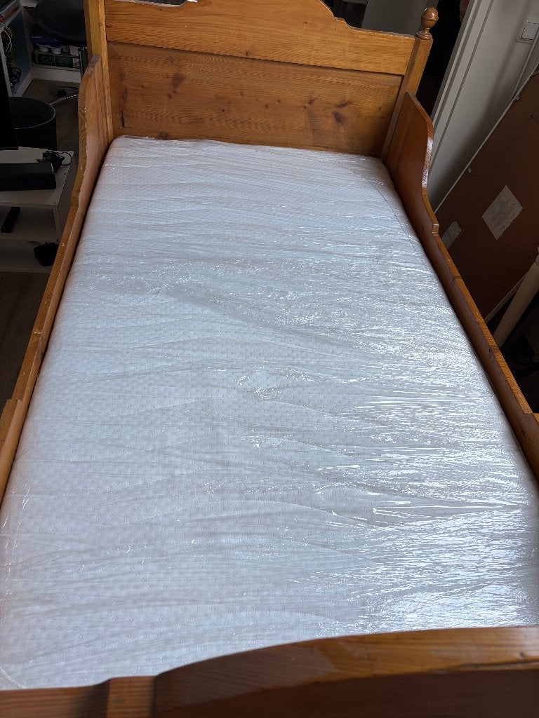 Antiek eikenhouten ledikant met matras (als nieuw) op maat, Huis en Inrichting, Gebruikt, Overige kleuren, Overige maten, Hout